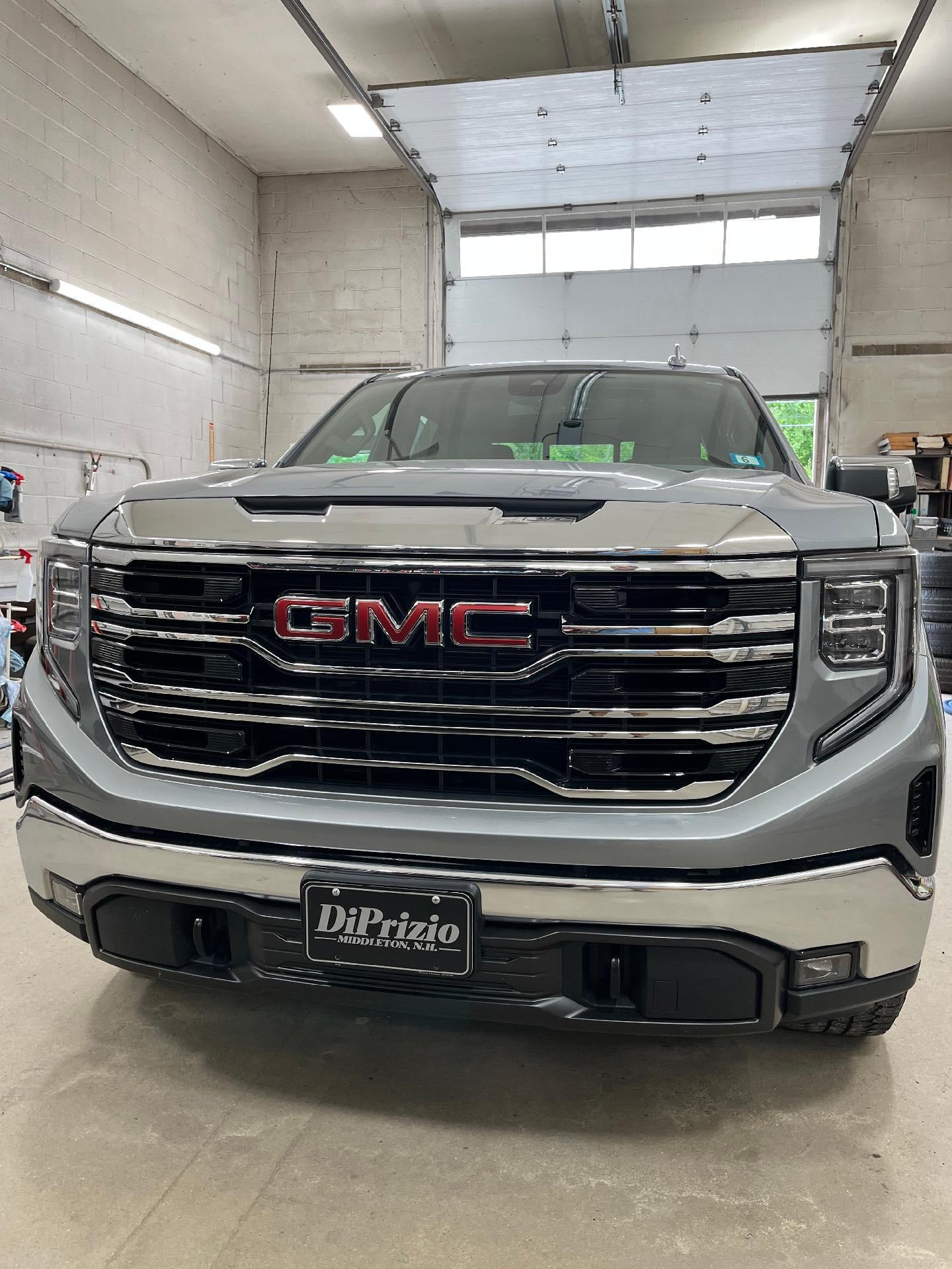 gmc sierra 1500 2024 3GTUUDED3RG329700 image gmc sierra 1500 2024 3GTUUDED3RG329700 image